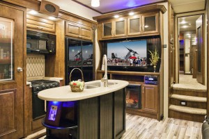 interior momentum toy hauler
