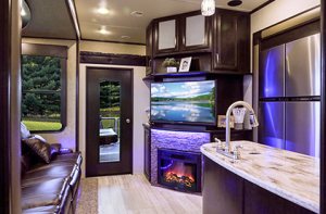 interior momentum toy hauler