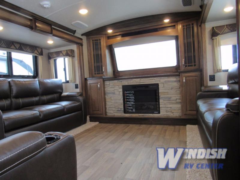 Montana High Country Fifth Wheels