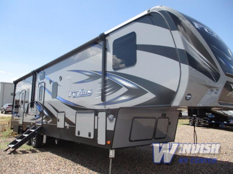 Keystone Fuzion Fifth Wheel Toy Hauler