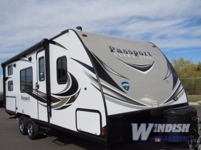 forskellige Revolutionerende bidragyder Keystone Passport Travel Trailers: 3 Ultra-Lite Options - Windish RV Blog