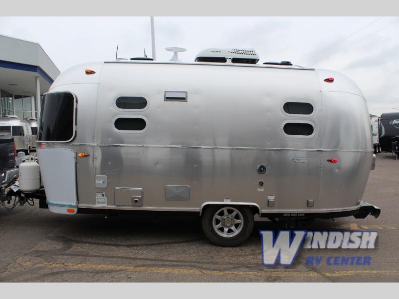 Airstream Flying Cloud Exterior