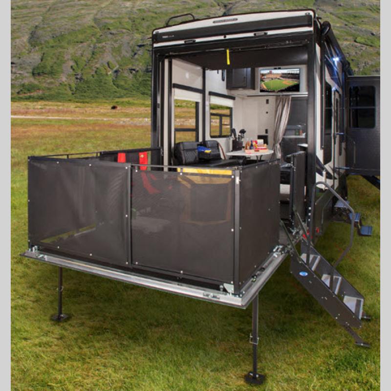 Keystone Fuzion Toy Hauler Fifth Wheel Garage
