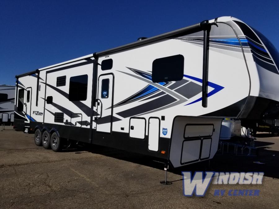 Keystone Fuzion Toy Hauler Fifth Wheel